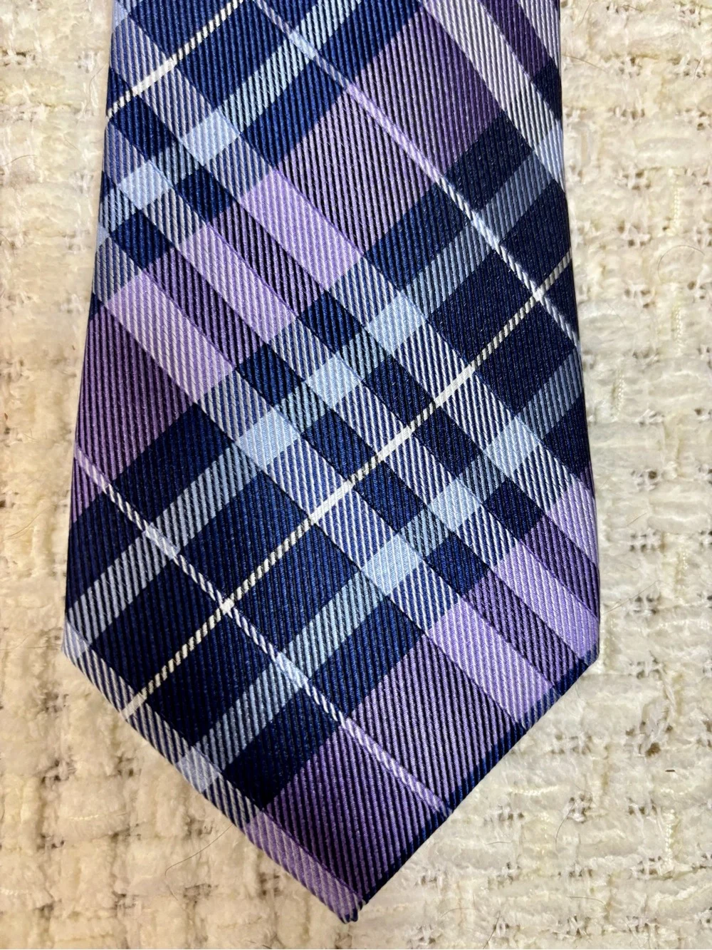 Jos. A.‎ Bank Men's Purple Blue White Plaid Silk Tie Woven Stain Resistant Long